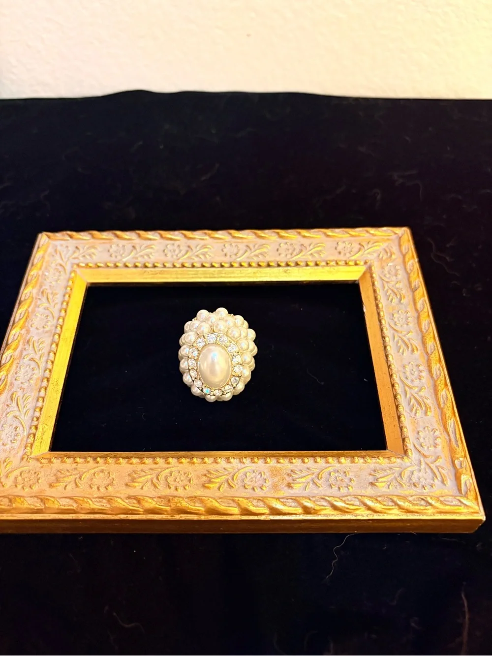 Vintage Faux Pearl Cluster & Rhinestone Dome Ring, Gold Tone Statement Ring‎